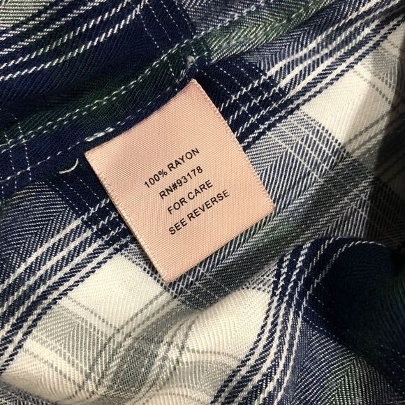 Plaid Button-up Shirt S - Picture 7 of 9